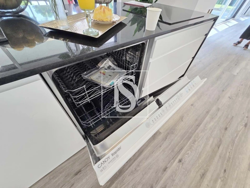 Moradia T4 para Venda em Charneca de Caparica e Sobreda Foto 8