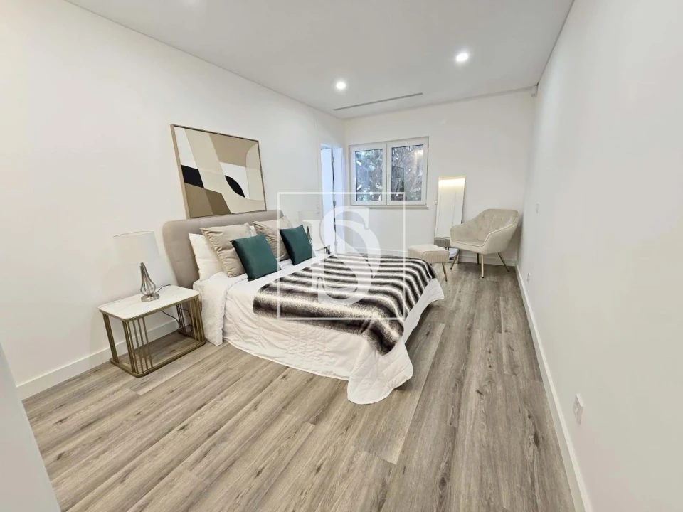 Moradia T4 para Venda em Charneca de Caparica e Sobreda Foto 14