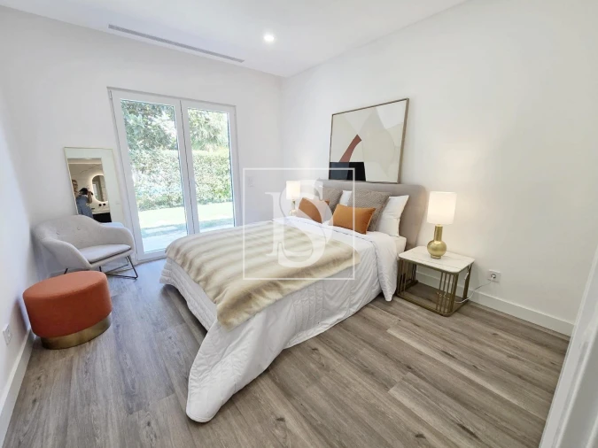 Moradia T4 para Venda em Charneca de Caparica e Sobreda Foto 17