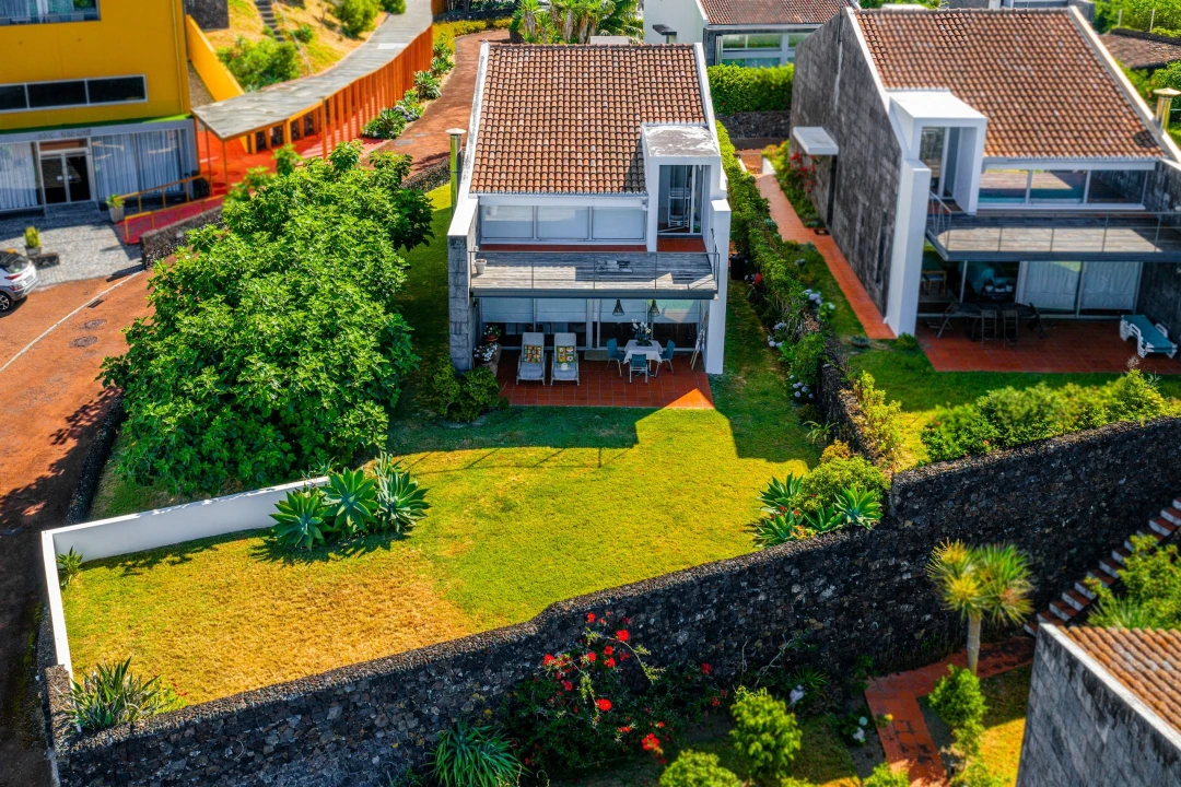 Moradia T3 para Venda em Agua de Pau Foto 16