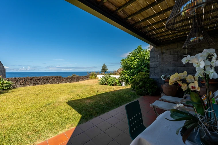 Moradia T3 para Venda em Agua de Pau Foto 9