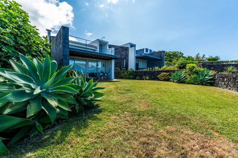 Moradia T3 para Venda em Agua de Pau Foto 12