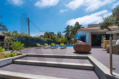 Moradia T5 para Venda em Albufeira e Olhos de Água
