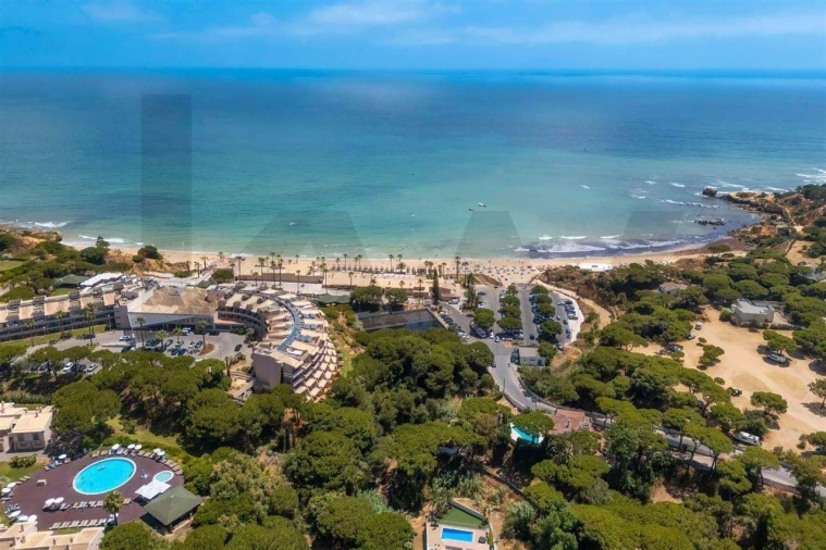 Moradia T5 para Arrendamento férias em Albufeira e Olhos de Água Foto 2