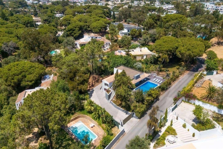 Moradia T5 para Arrendamento férias em Albufeira e Olhos de Água Foto 3