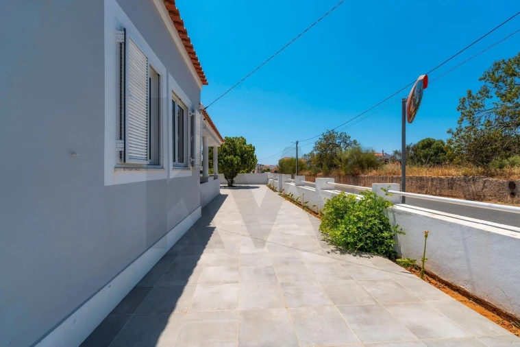 Moradia T5 para Venda em Vila Nova de Cacela Foto 10