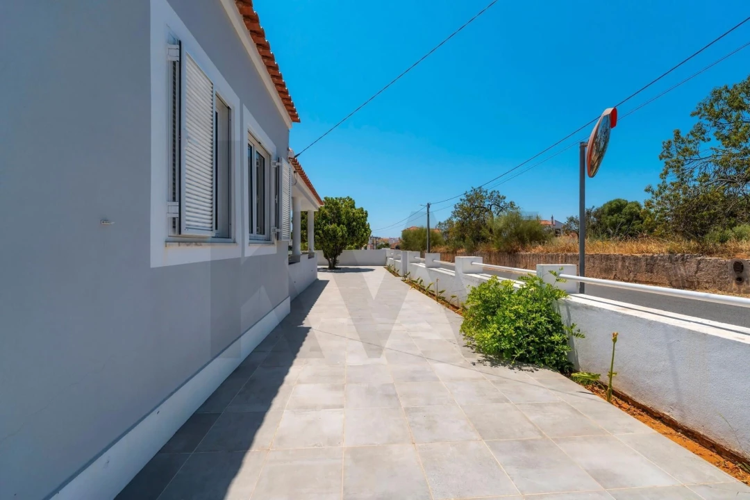 Moradia T5 para Venda em Vila Nova de Cacela Foto 10