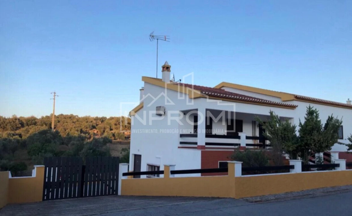 Moradia T6 para Venda em Aldeia da Mata Foto 1