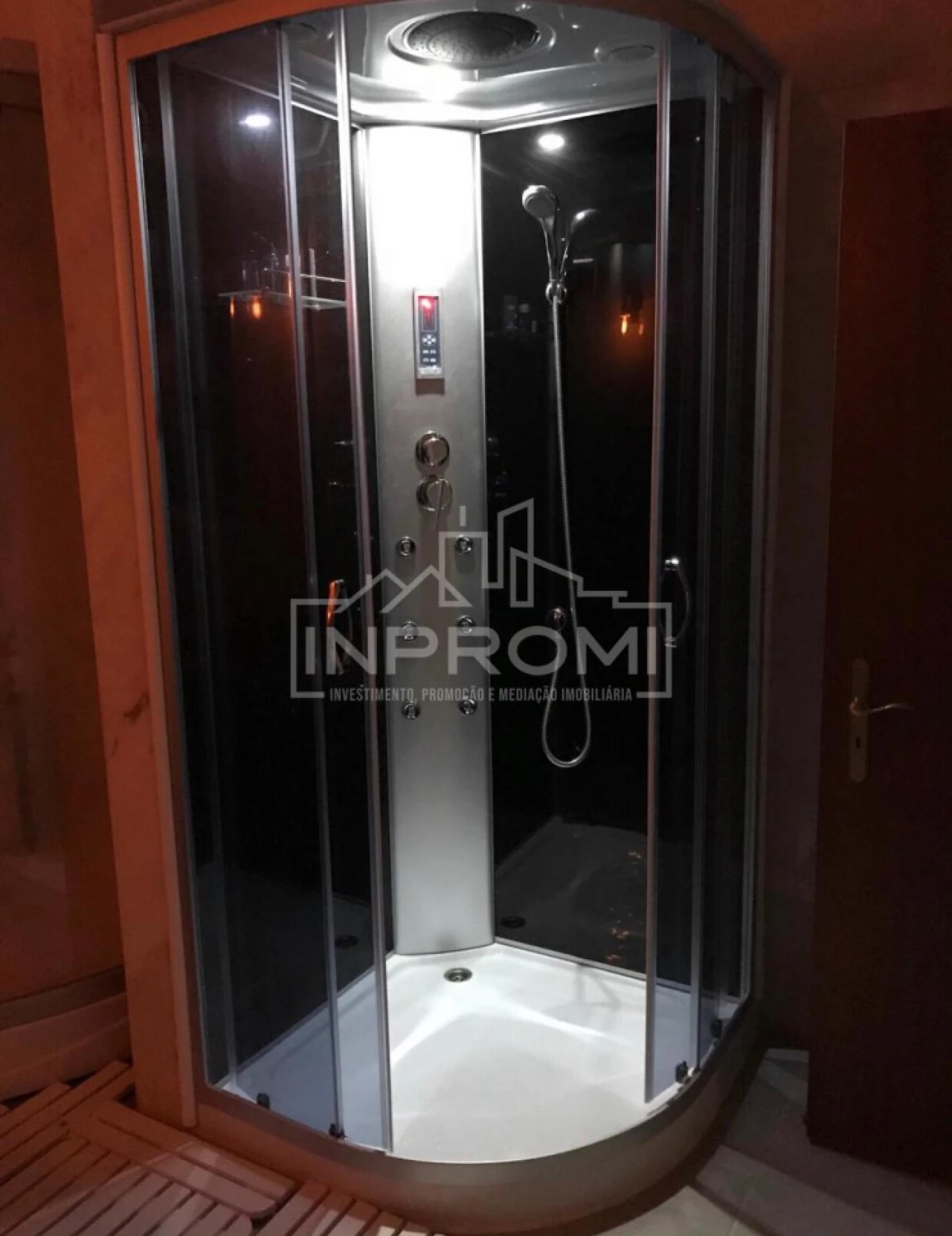 Moradia T6 para Venda em Aldeia da Mata Foto 22