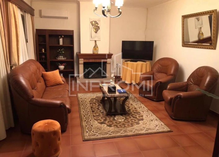 Moradia T6 para Venda em Aldeia da Mata Foto 2