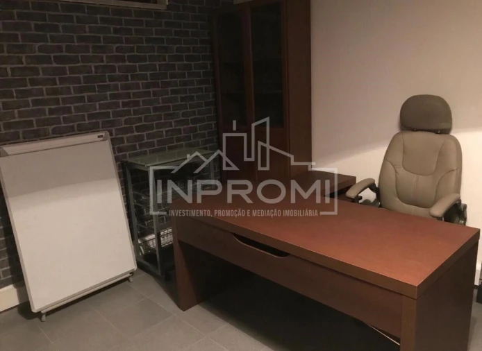 Moradia T6 para Venda em Aldeia da Mata Foto 15