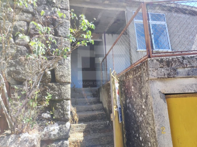 Moradia T4 para Venda em Sernancelhe e Sarzeda Foto 3