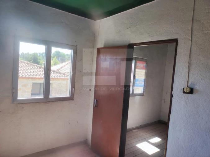 Moradia T4 para Venda em Sernancelhe e Sarzeda Foto 6