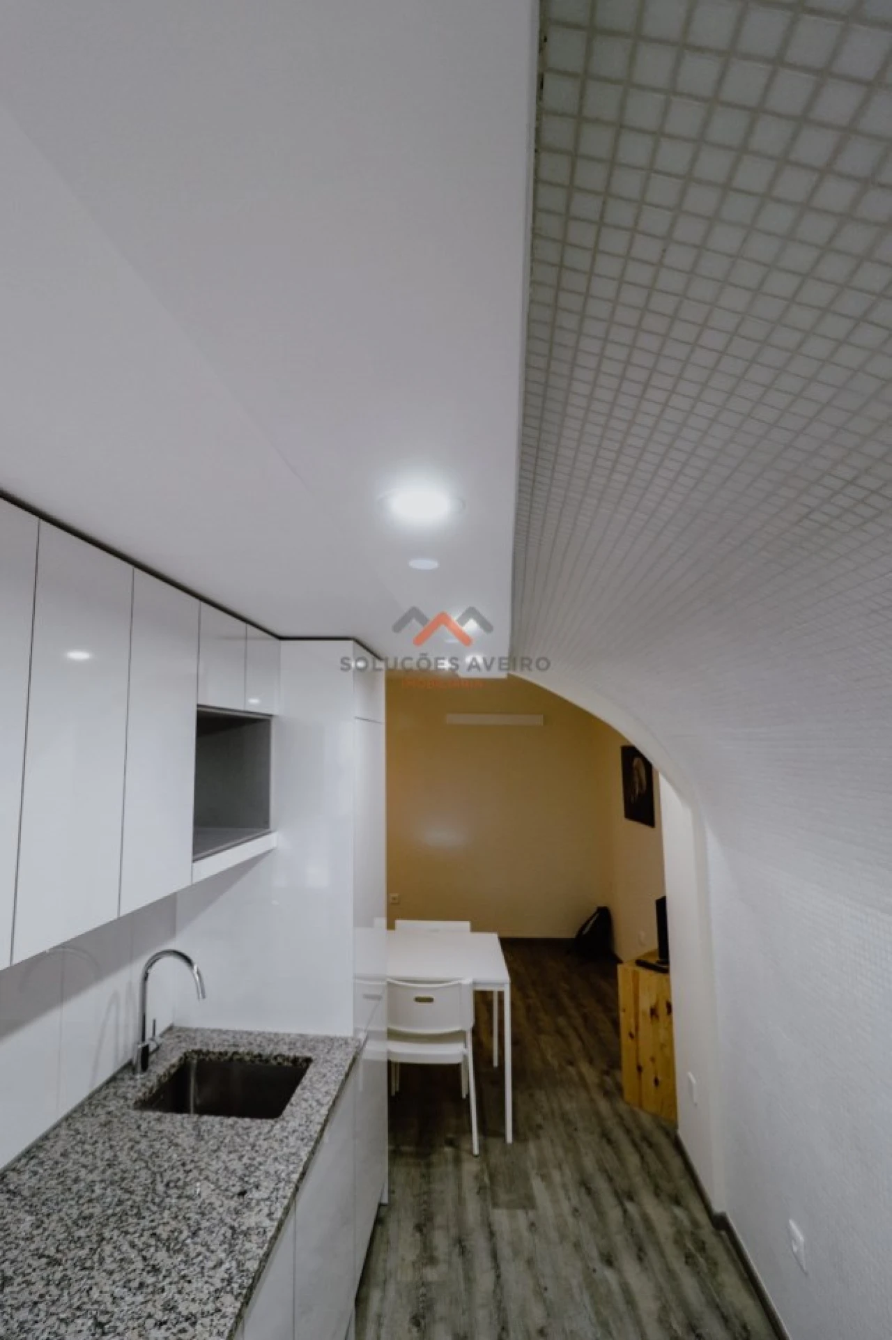 Prédio para Venda em Glória e Vera Cruz Foto 84