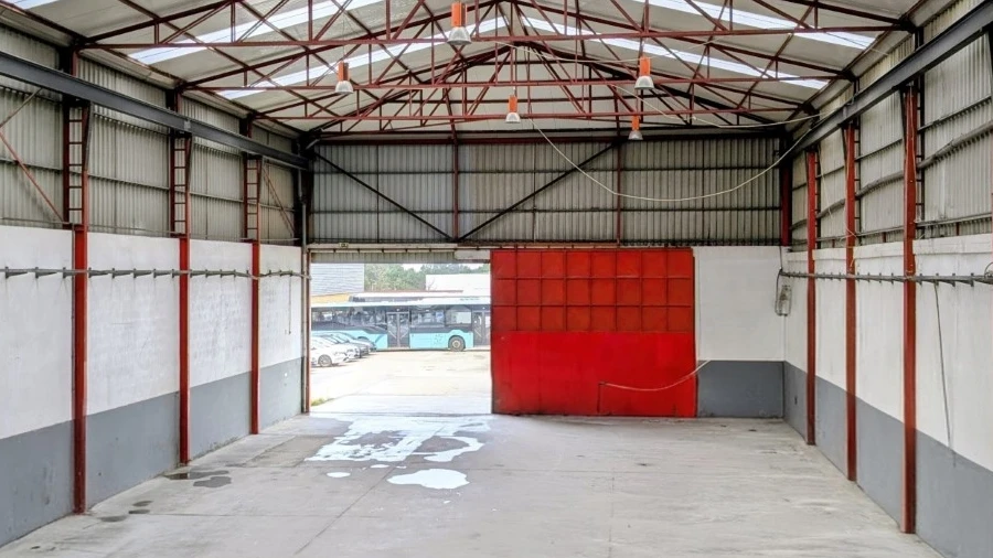 Armazém para Arrendamento em Esgueira