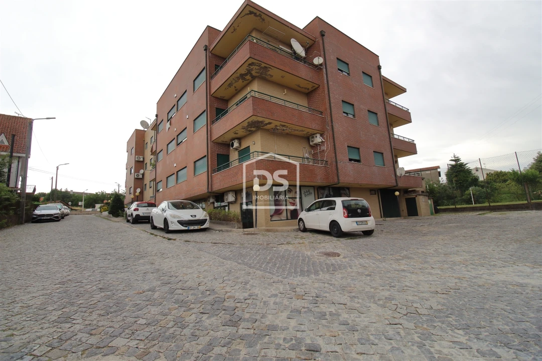 Loja para Venda em Figueiro Foto 12