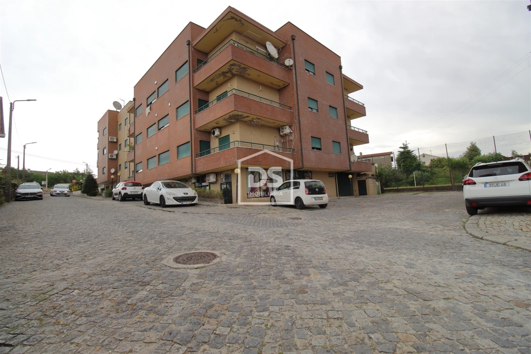 Loja para Venda em Figueiro Foto 13