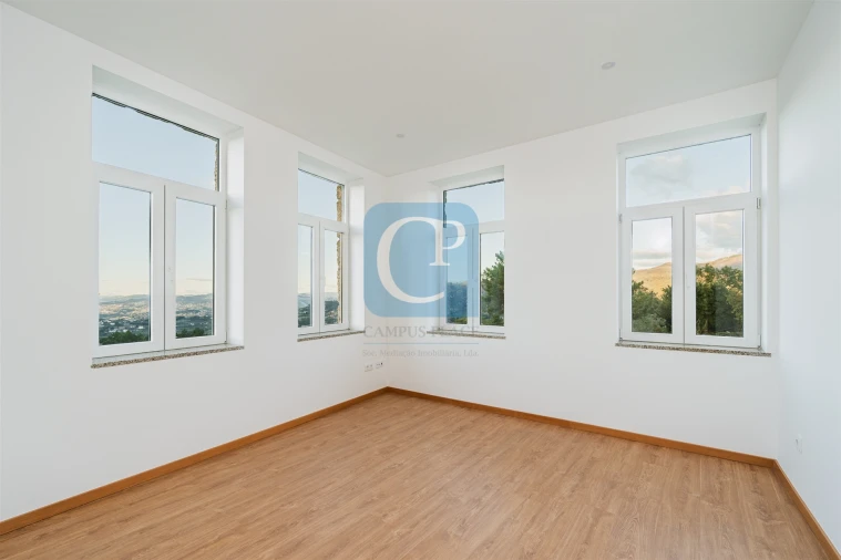 Moradia T5 para Venda em Soalhães Foto 16