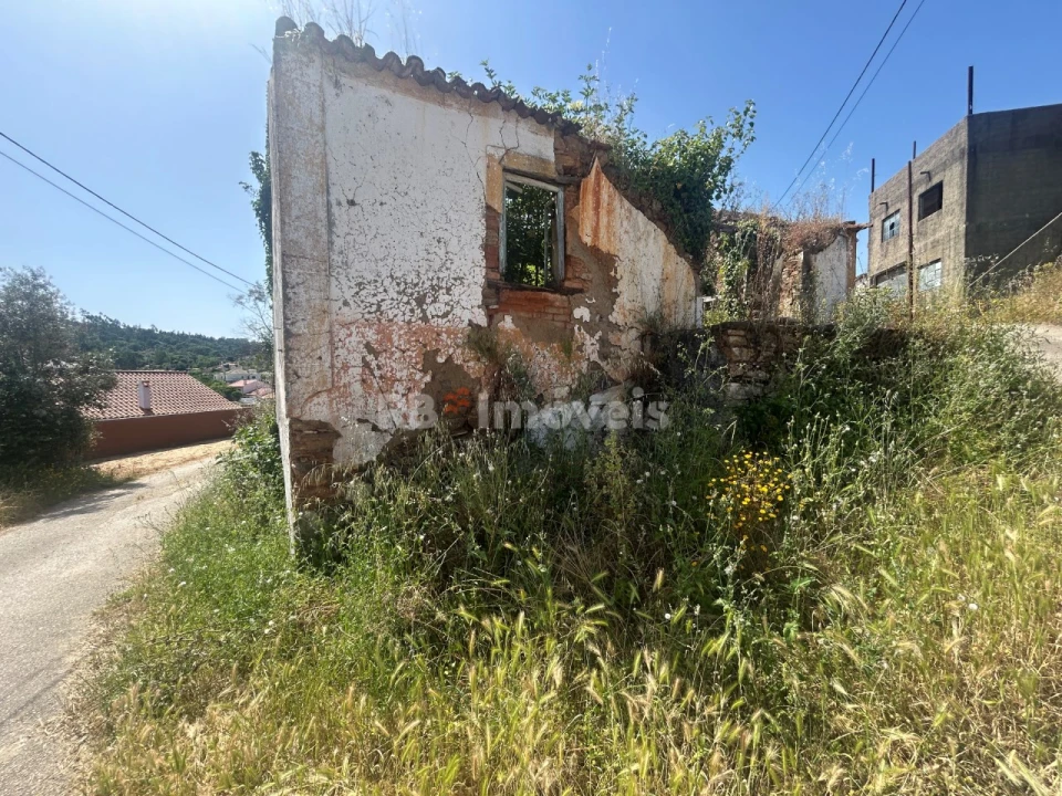 Moradia T3 para Venda em Serra e Junceira Foto 6