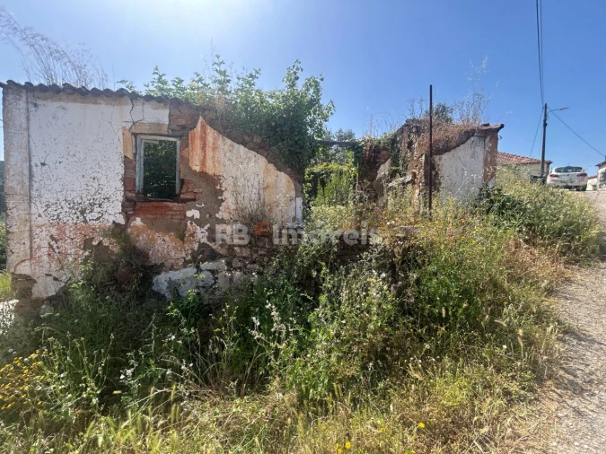 Moradia T3 para Venda em Serra e Junceira Foto 3