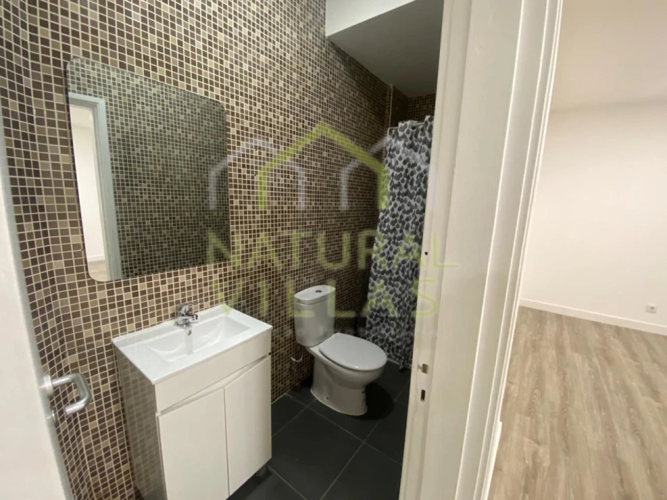 Loja para Arrendamento em Faro (Sé e São Pedro) Foto 2