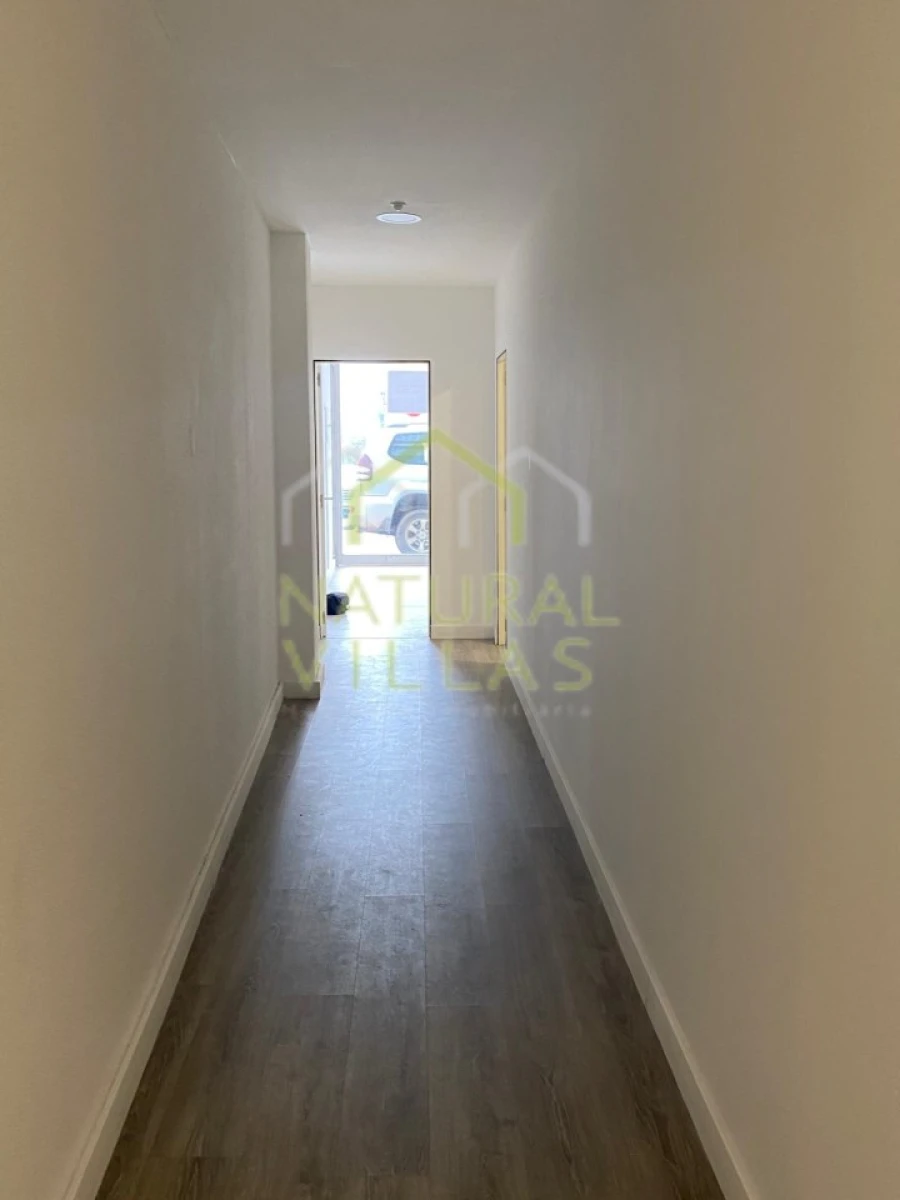 Loja para Arrendamento em Faro (Sé e São Pedro) Foto 4