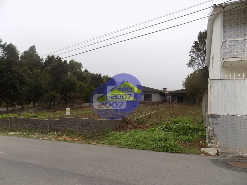 Terreno para Venda em Lourosa Foto 2