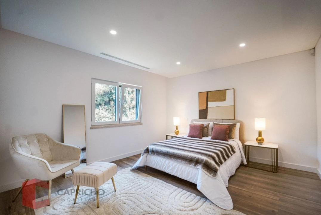 Moradia T4 para Venda em Charneca de Caparica e Sobreda Foto 5