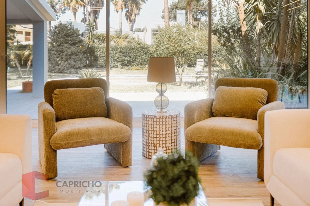 Moradia T4 para Venda em Charneca de Caparica e Sobreda Foto 12