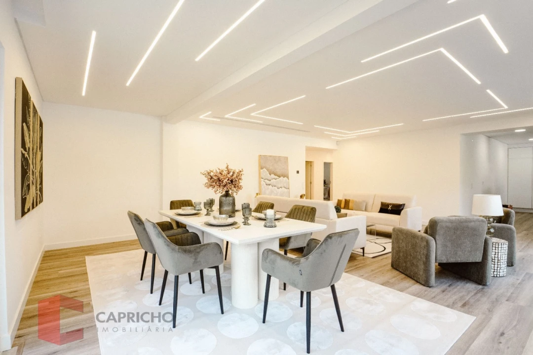 Moradia T4 para Venda em Charneca de Caparica e Sobreda Foto 13