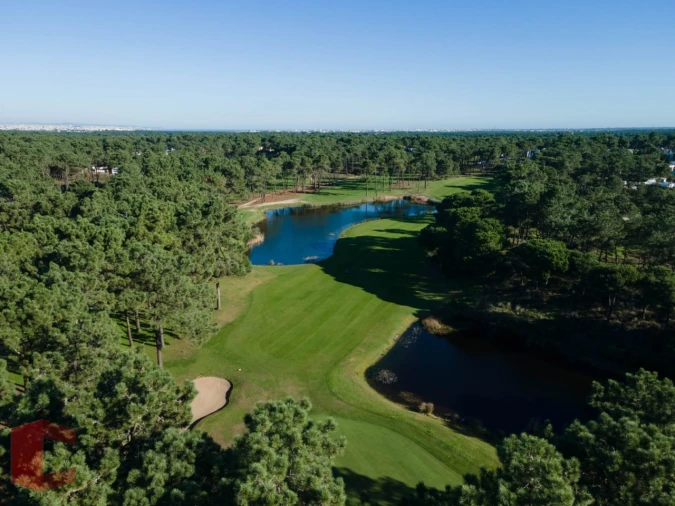 Moradia T4 para Venda em Charneca de Caparica e Sobreda Foto 75