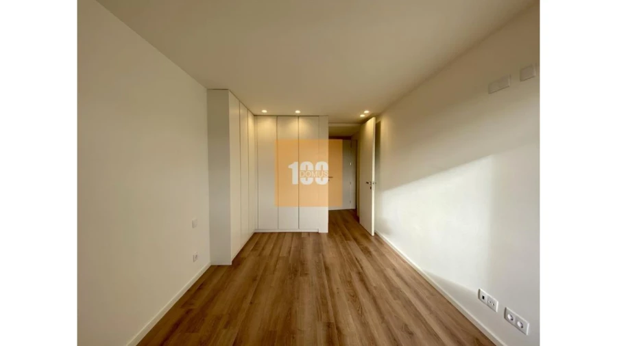Apartamento T1 para Arrendamento em Bonfim Foto 16