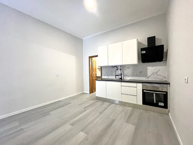 Loja para Venda em Queluz e Belas