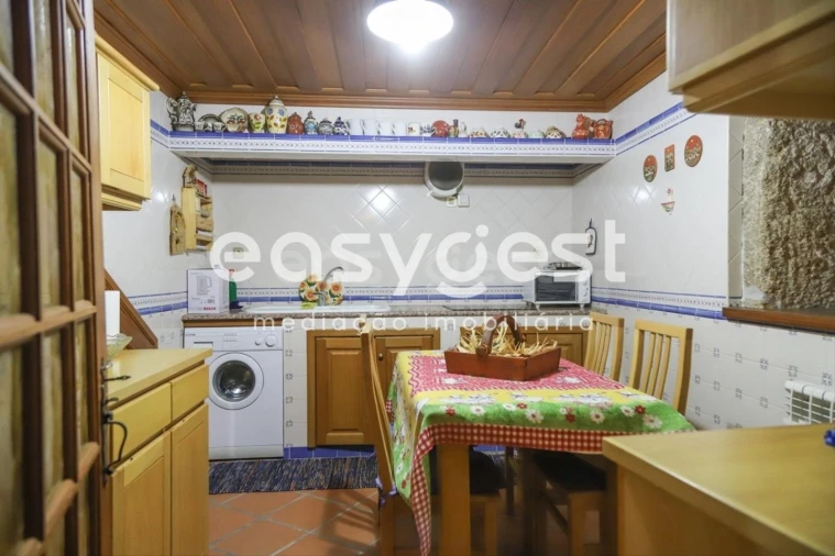 Moradia T2 para Venda em Castelo Bom Foto 1