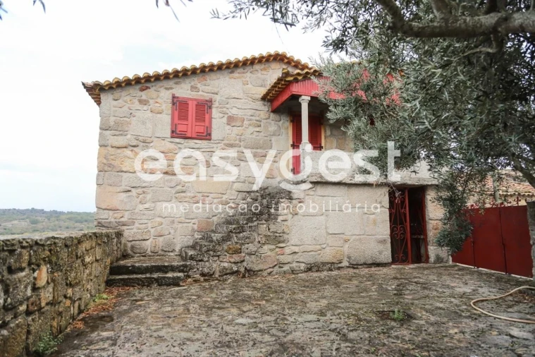 Moradia T2 para Venda em Castelo Bom Foto 30