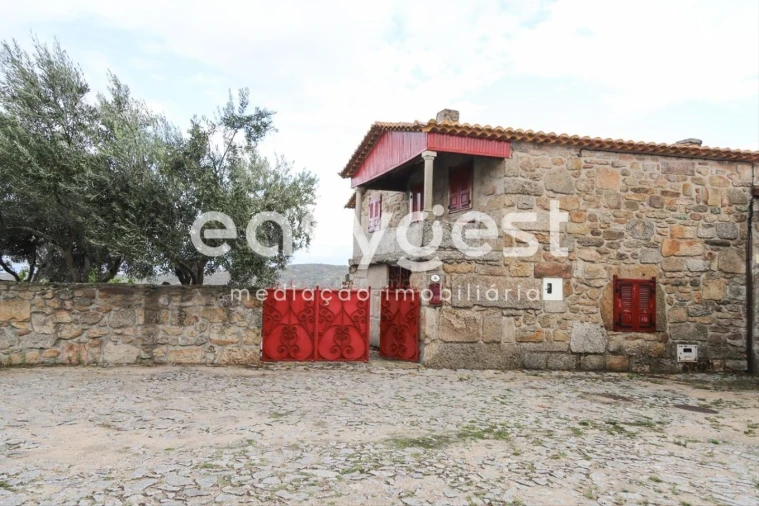 Moradia T2 para Venda em Castelo Bom Foto 37