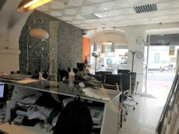 Loja para Arrendamento em Arroios