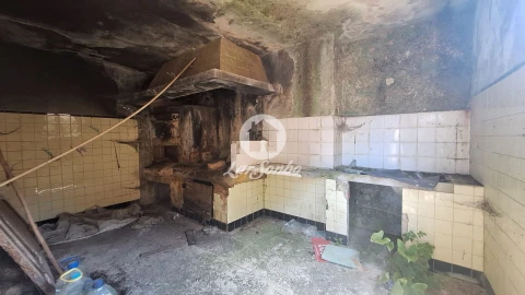Moradia T3 para Venda em Laundos