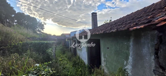 Moradia T3 para Venda em Laundos