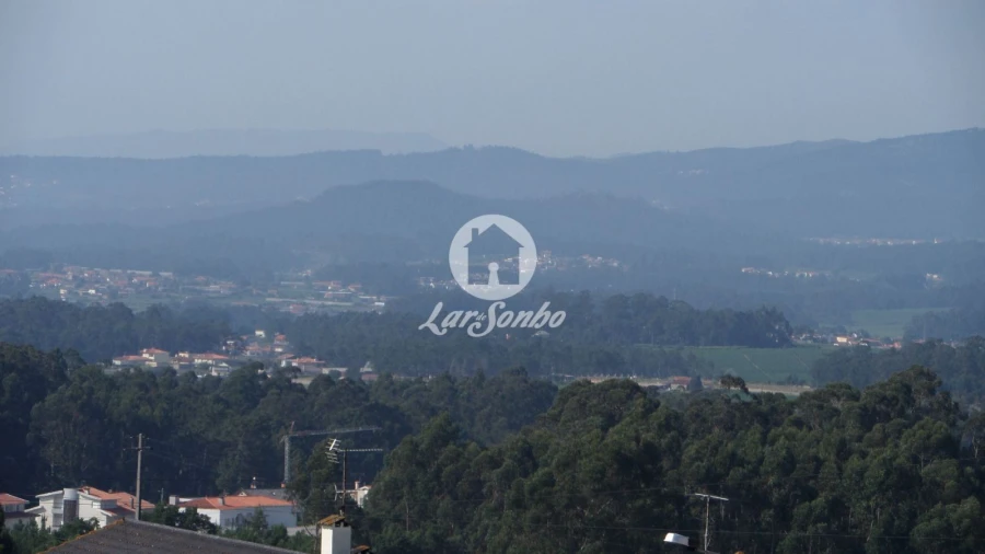 Moradia T3 para Venda em Laundos Foto 25