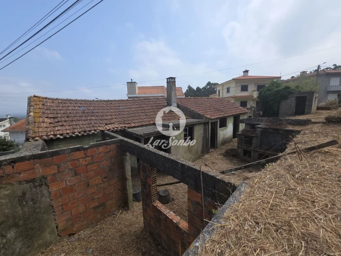 Moradia T3 para Venda em Laundos Foto 11