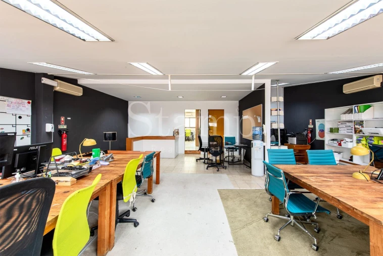 Moradia T4 para Venda em Algés, Linda-A-Velha e Cruz Quebrada-Dafundo Foto 3