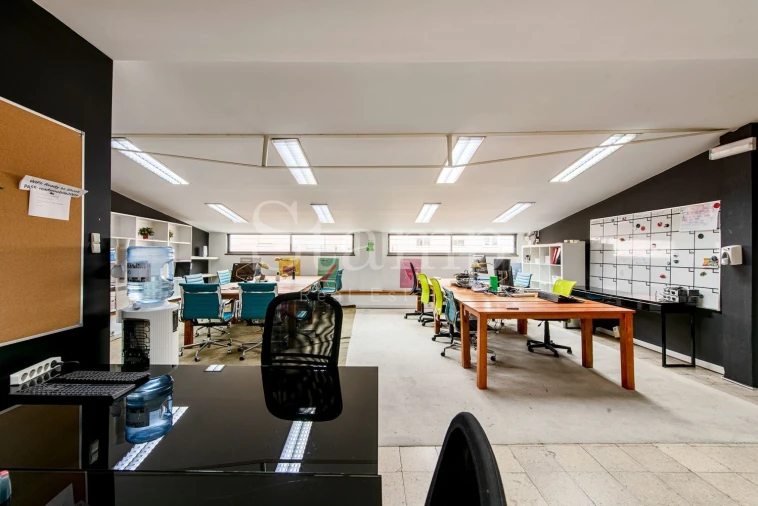 Moradia T4 para Venda em Algés, Linda-A-Velha e Cruz Quebrada-Dafundo Foto 1