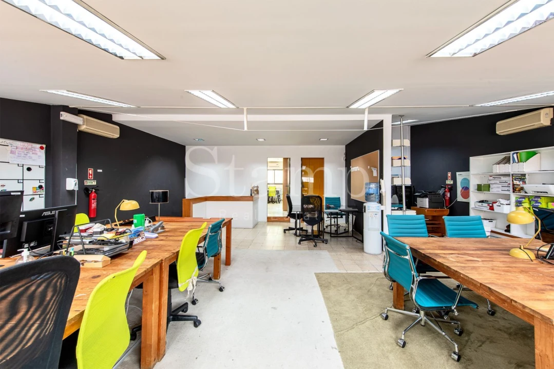 Moradia T4 para Venda em Algés, Linda-A-Velha e Cruz Quebrada-Dafundo Foto 3