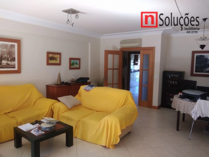 Apartamento T3 para Venda em Póvoa de Santa Iria e Forte da Casa Foto 3