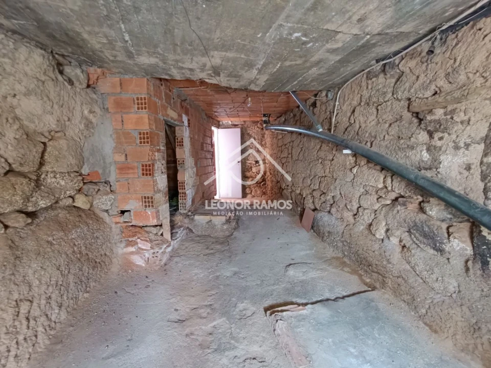 Moradia T2 para Venda em Tinalhas Foto 9