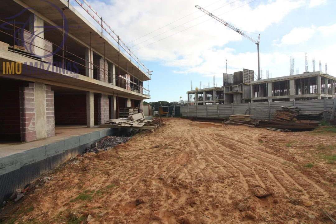 Apartamento T1 para Venda em Porches Foto 2