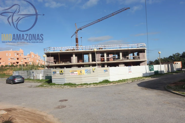 Apartamento T1 para Venda em Porches Foto 2