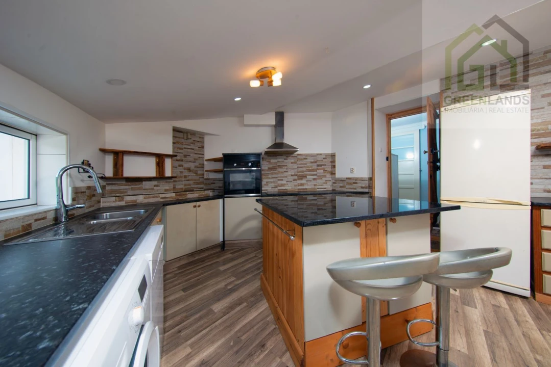 Moradia T3 para Venda em Folques Foto 18