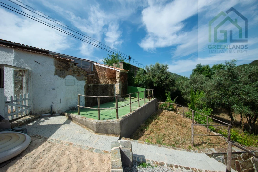 Moradia T3 para Venda em Folques Foto 9